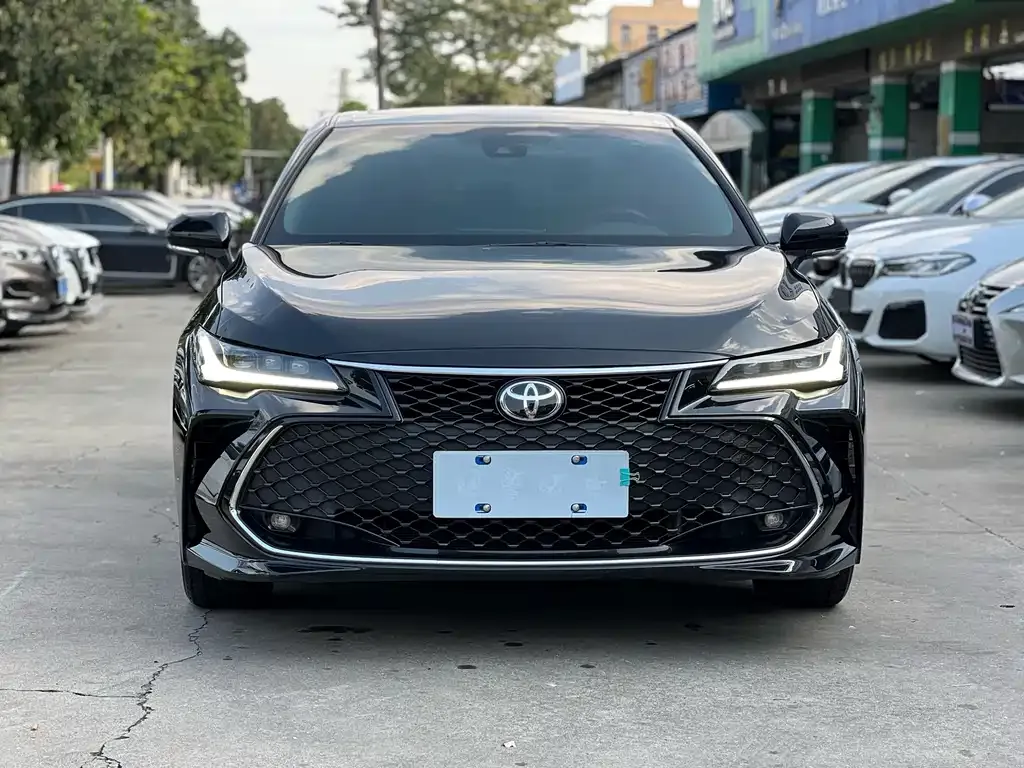 Toyota Avalon 2023 из CN, фото 6