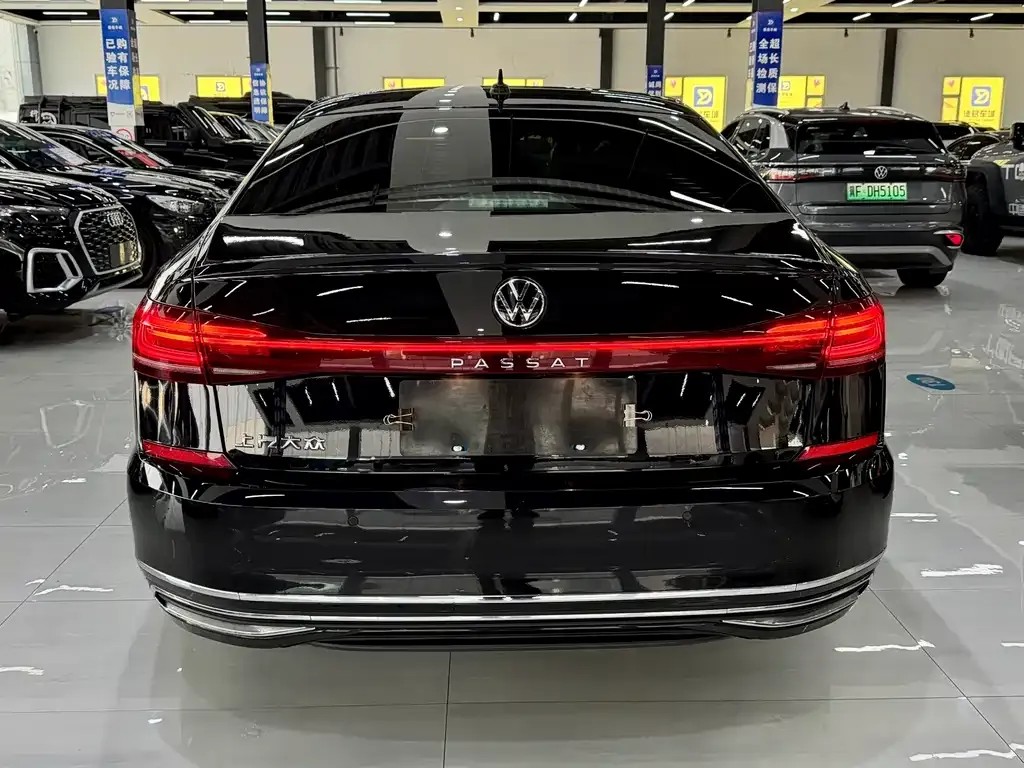 Volkswagen Passat 2023 из CN, фото 10