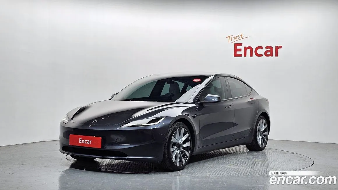 Tesla Model 3 — фото 1