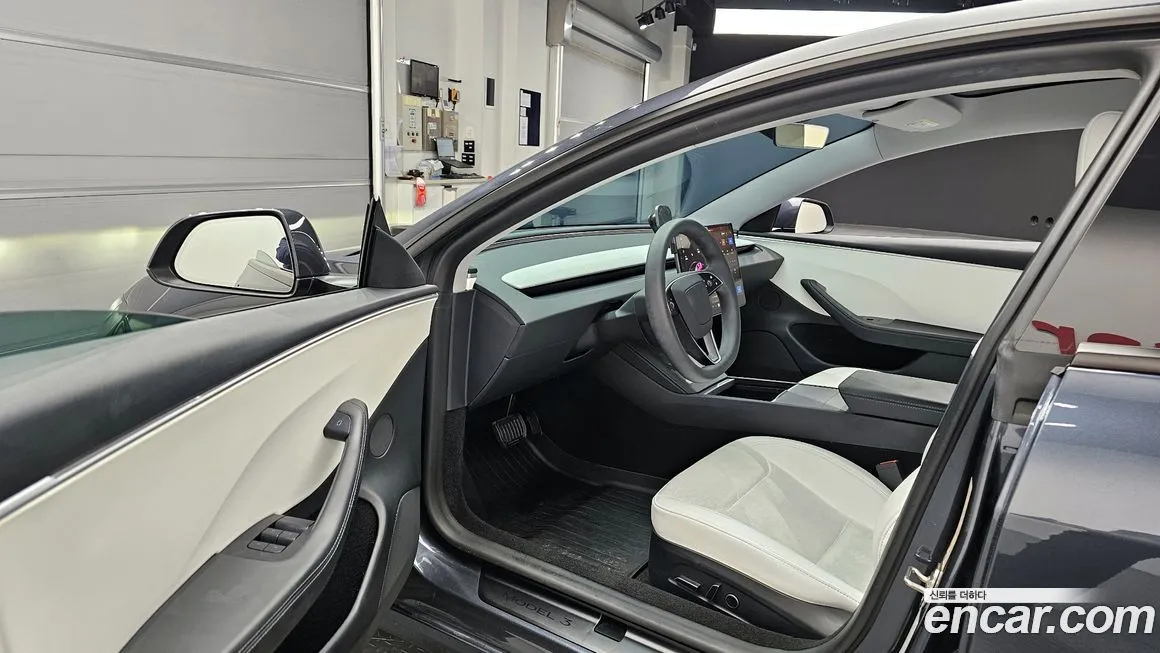 Tesla Model 3 — фото 9