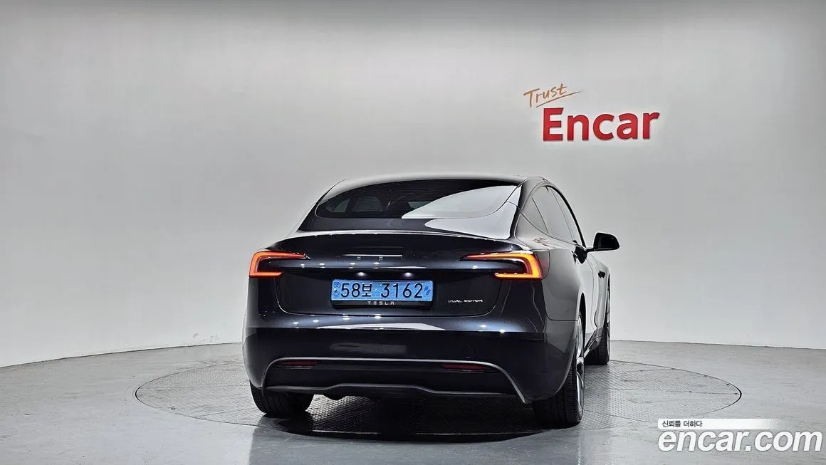 Tesla Model 3 — фото 3
