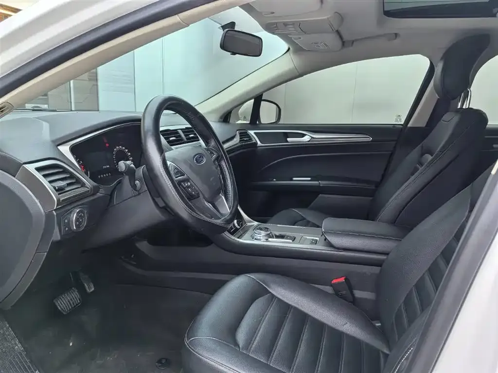 Ford Mondeo 2022 из CN, фото 4