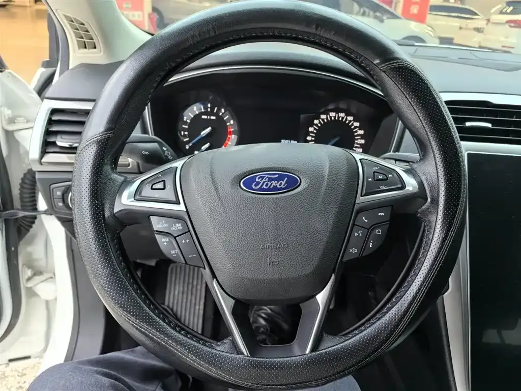 Ford Mondeo 2022 из CN, фото 10