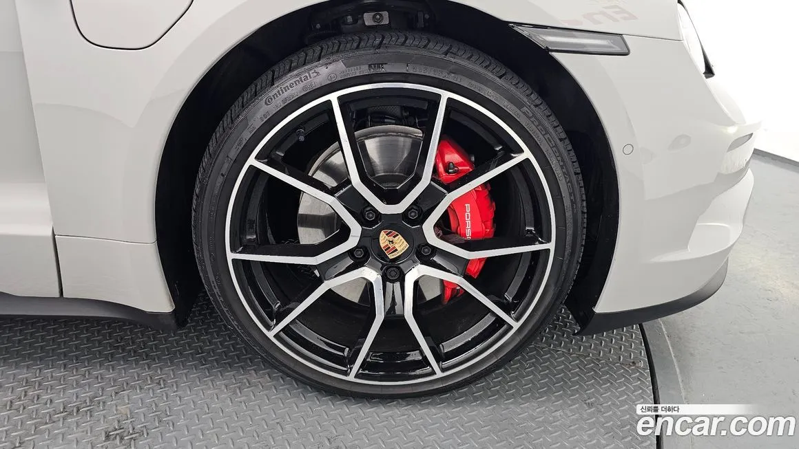 Porsche Taycan 2025 из KR, фото 5