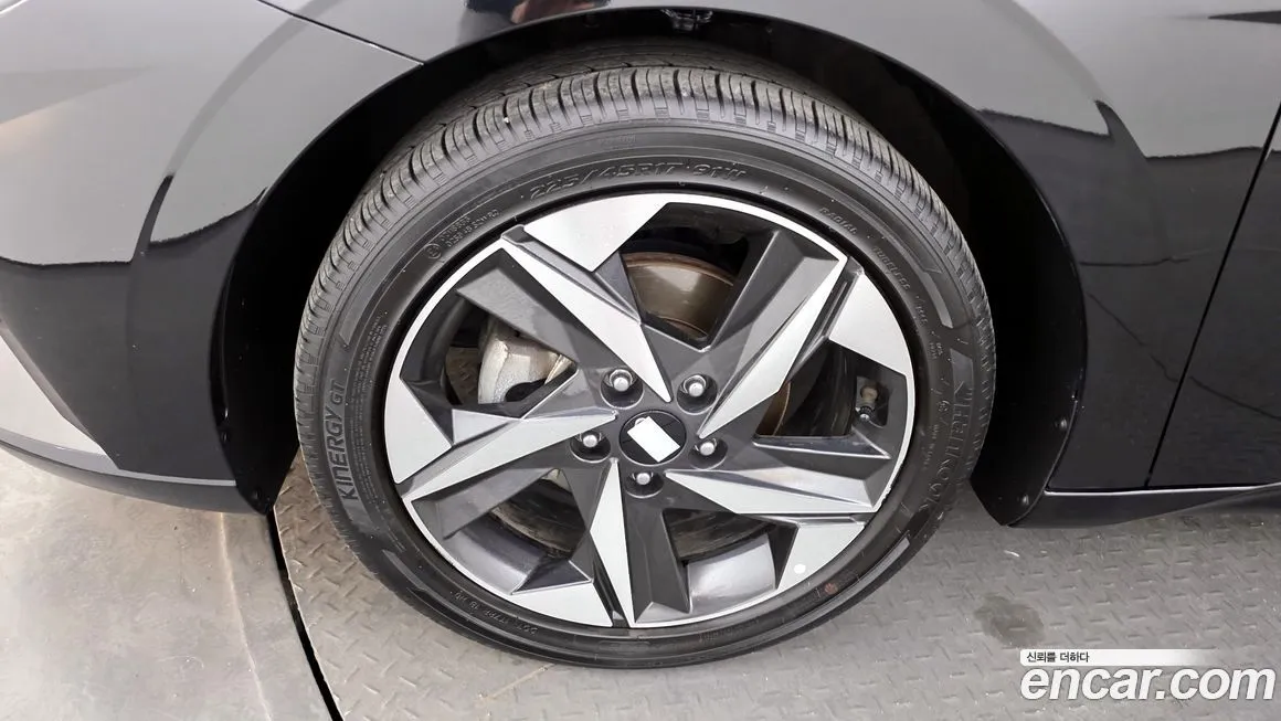Hyundai AVANTE — фото 8