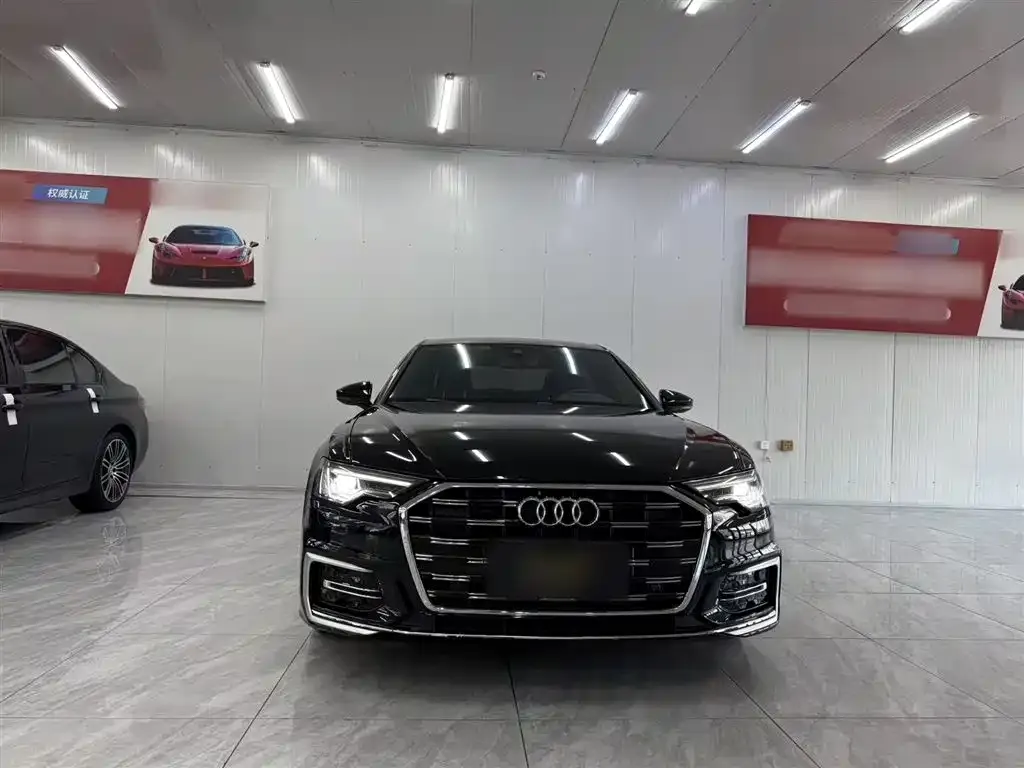 Audi A6L 2023 из CN, фото 10