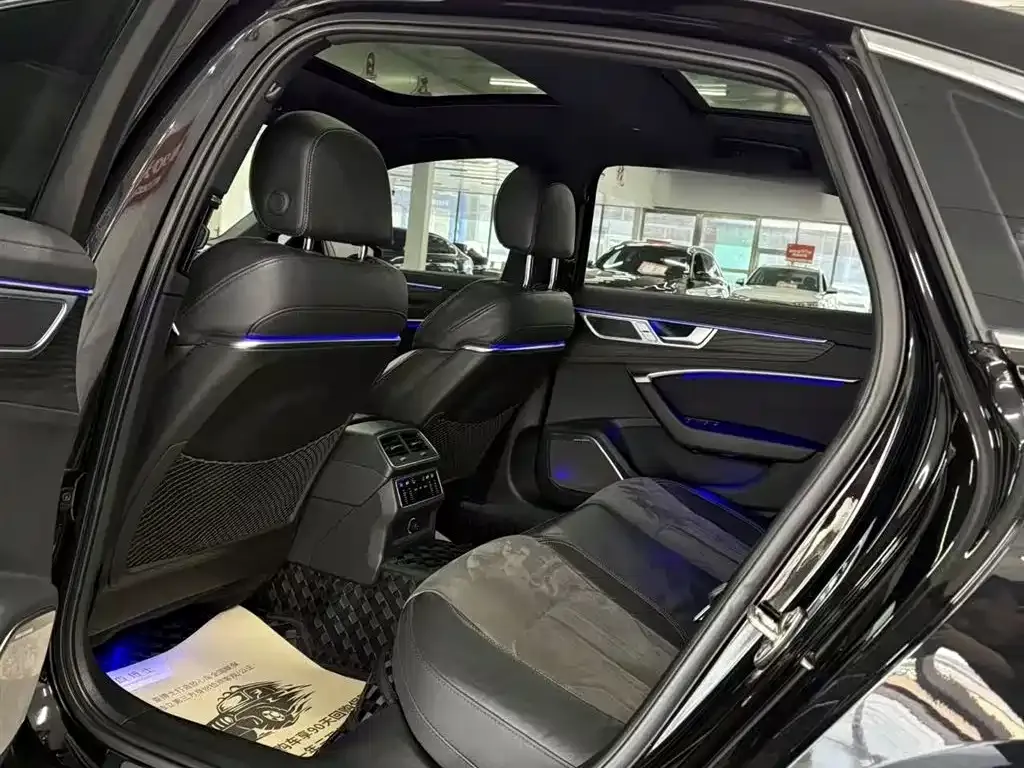 Audi A6L 2023 из CN, фото 9