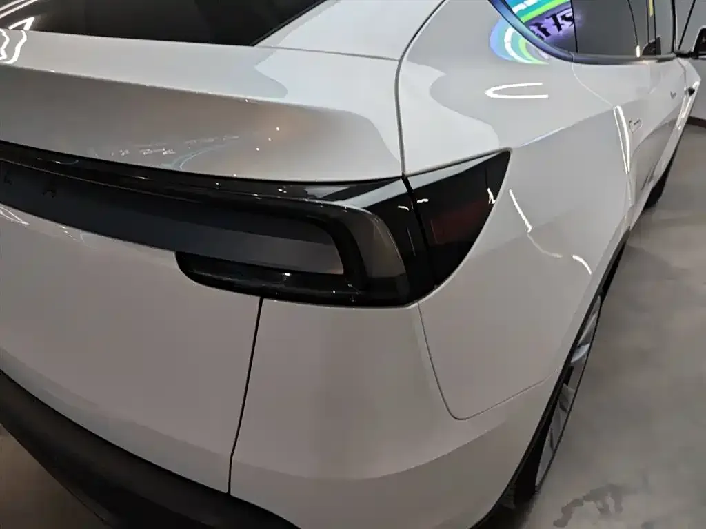 Tesla Model Y 2025 из CN, фото 4