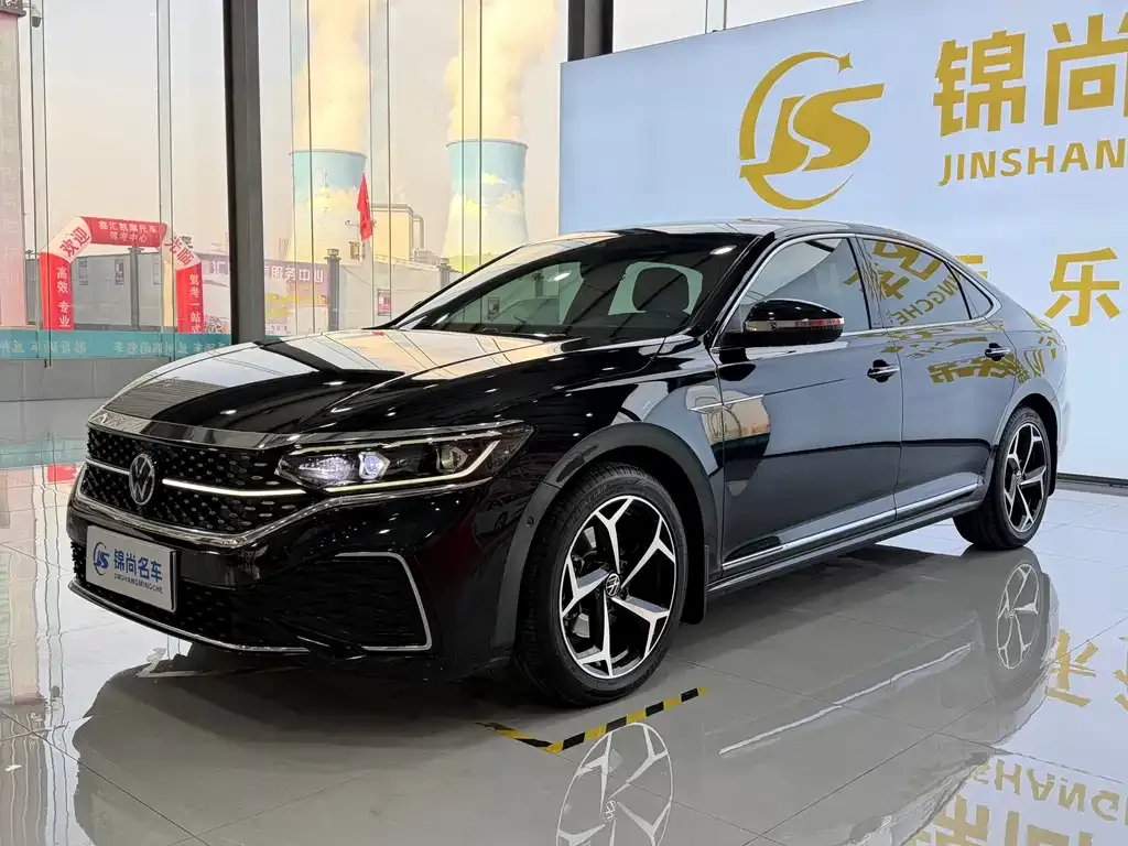 Volkswagen Passat 2023 из CN, фото 7