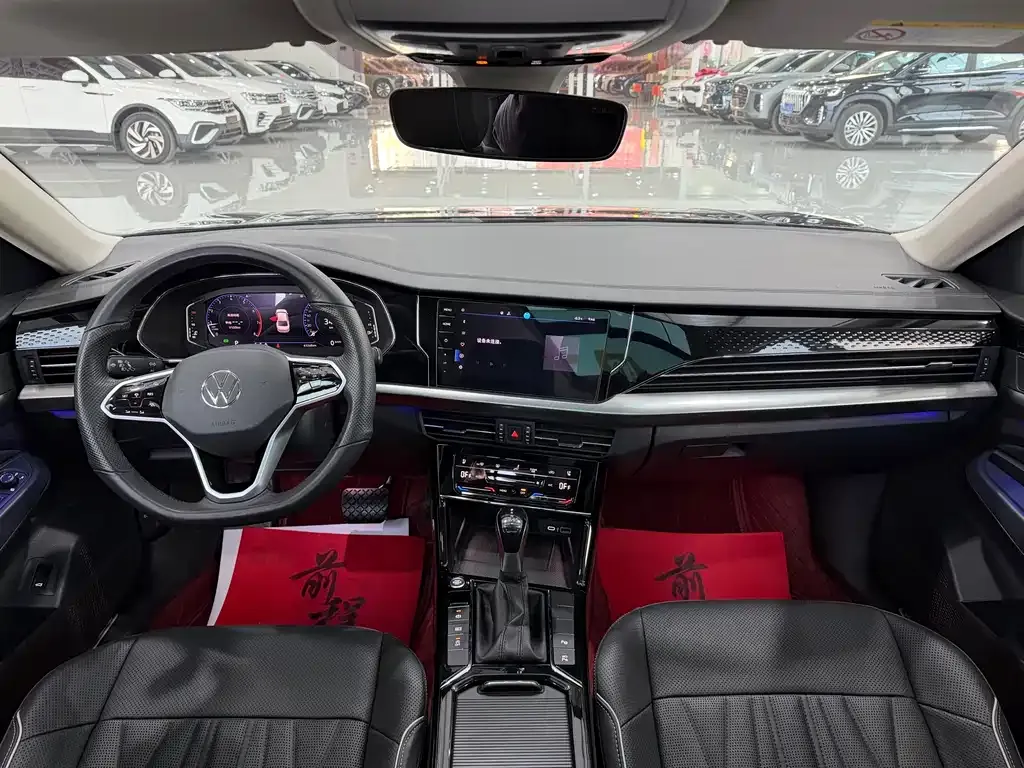 Volkswagen Passat 2023 из CN, фото 10