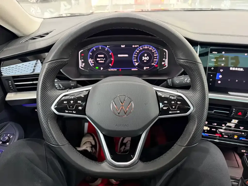 Volkswagen Passat 2023 из CN, фото 5