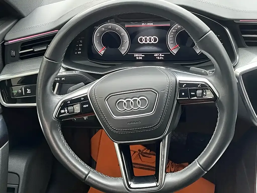 Audi A6L 2023 из CN, фото 2
