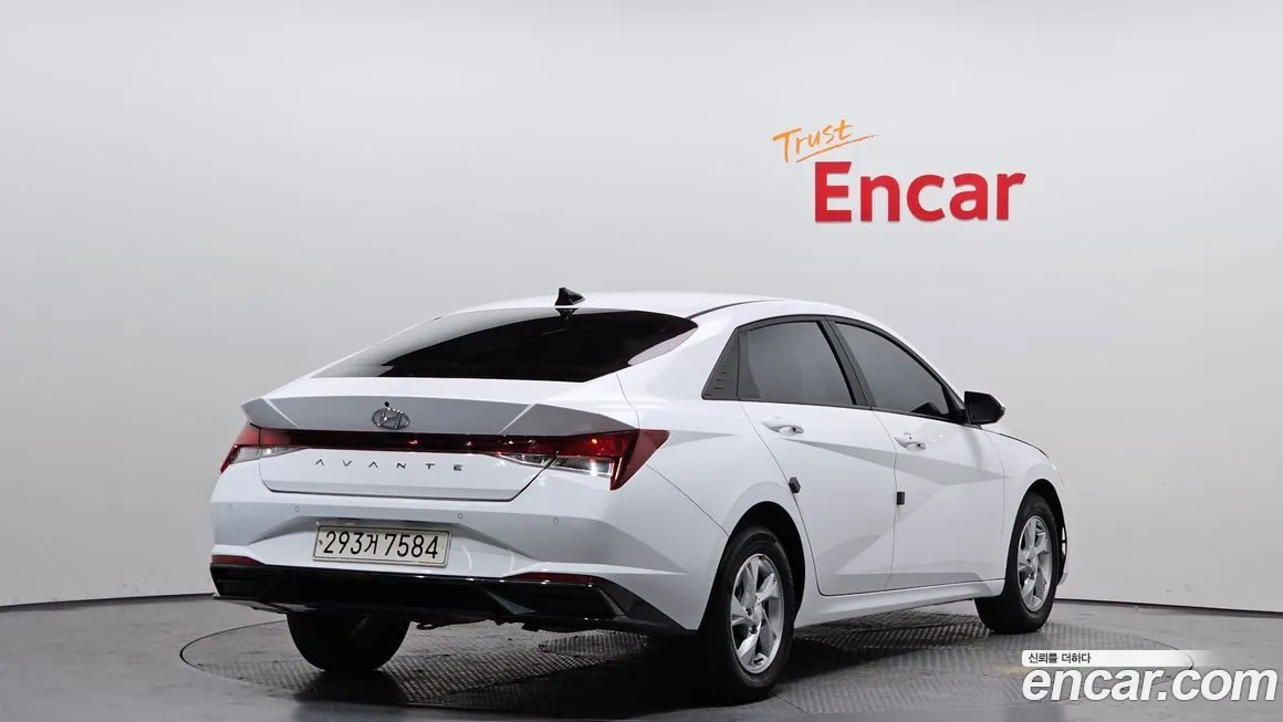 Hyundai AVANTE — фото 2