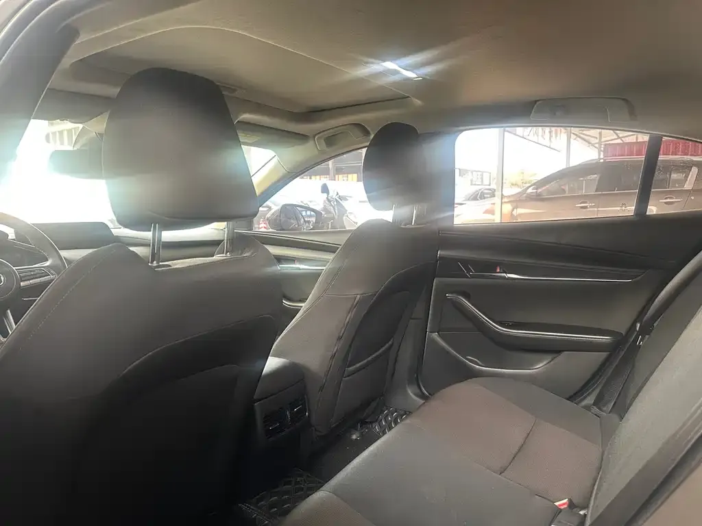 Mazda 3 Axela 2021 из CN, фото 5