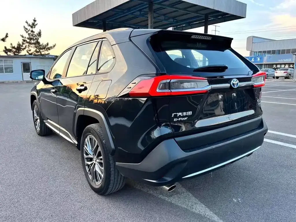 Toyota Wildlander 2023 из CN, фото 5