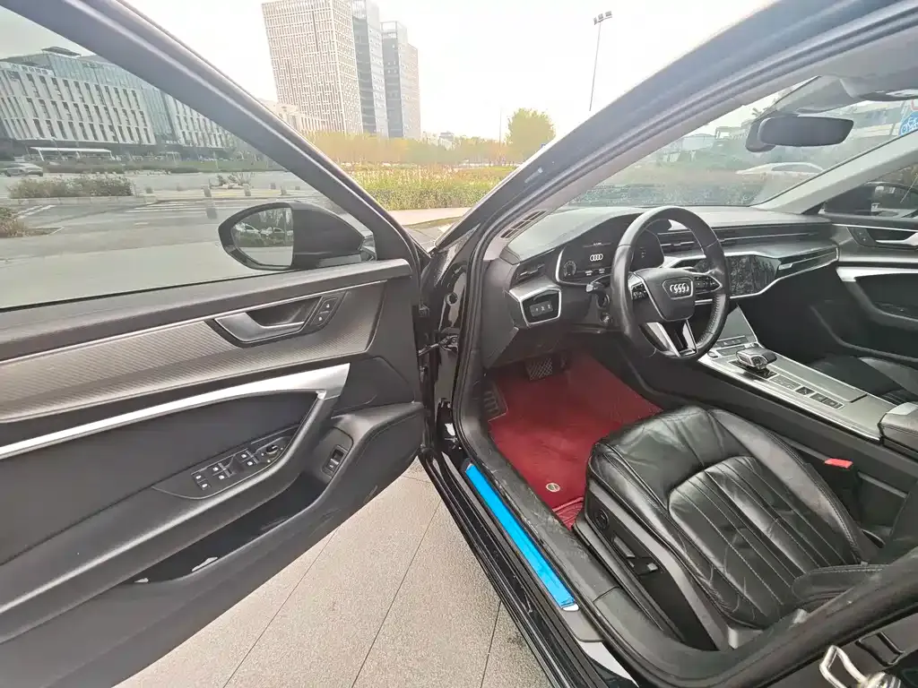 Audi A6L 2021 из CN, фото 4