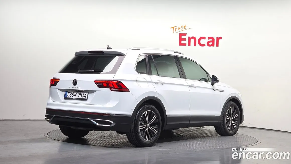 Volkswagen Tiguan — фото 5