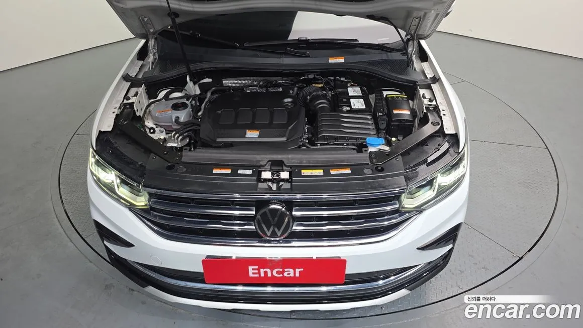 Volkswagen Tiguan — фото 10