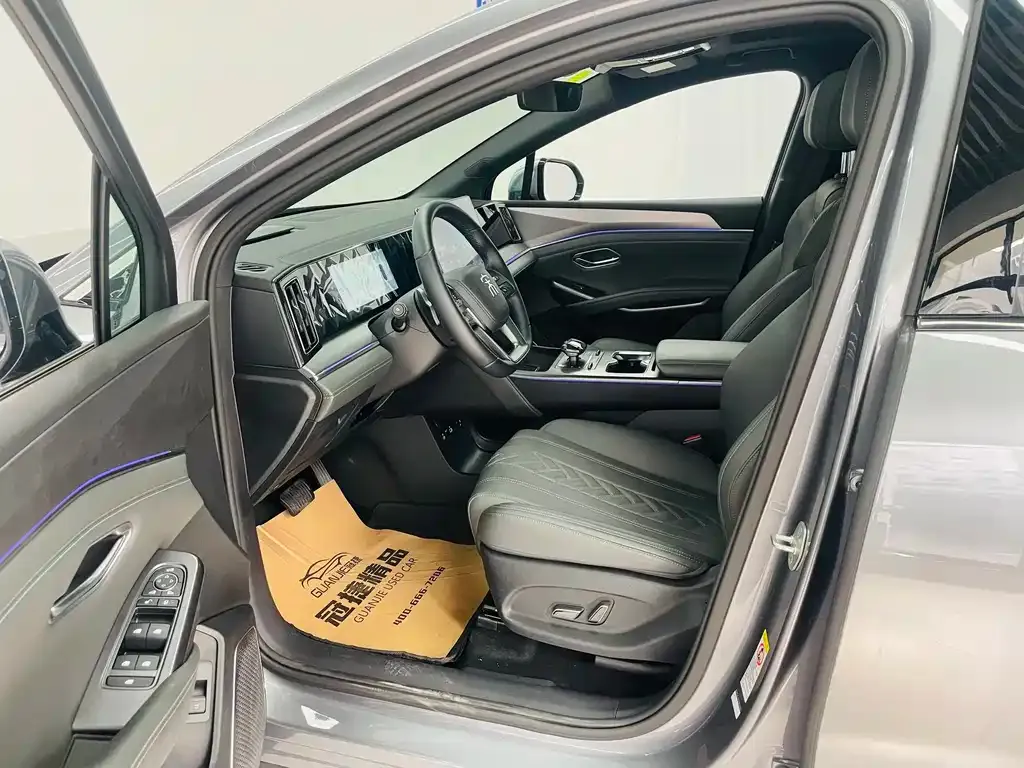 BYD L DM-i — фото 4