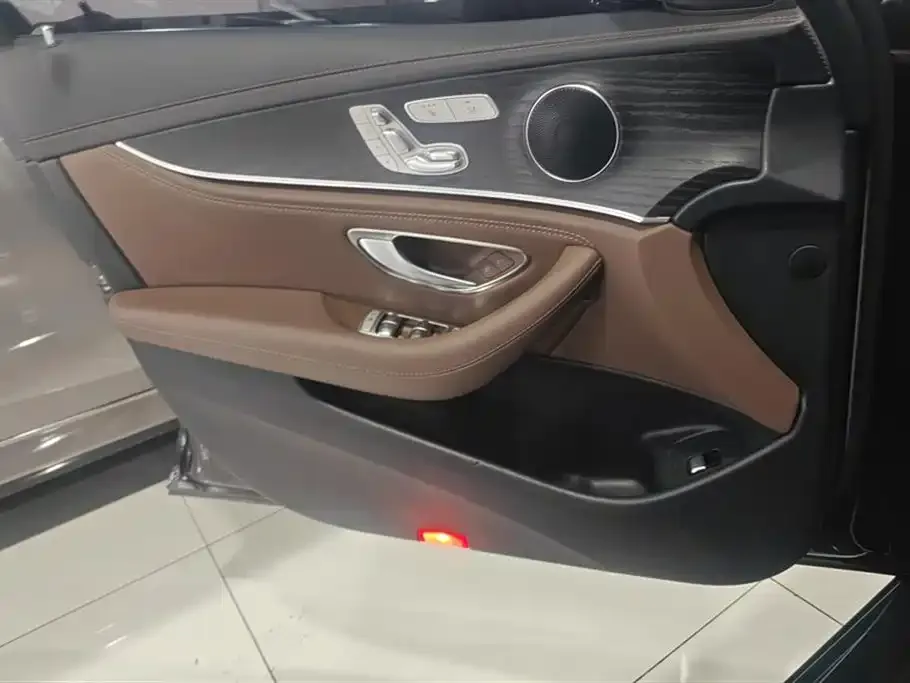 Mercedes-Benz E-Class 2023 из CN, фото 5