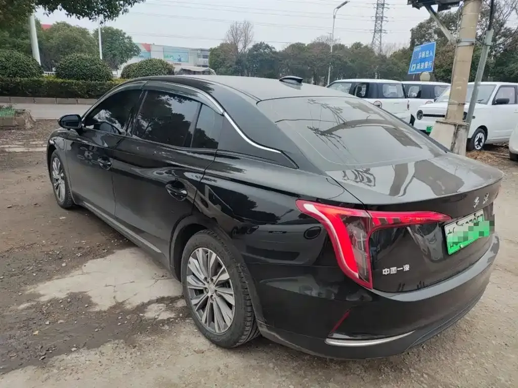 Hongqi E-QM5 — фото 3