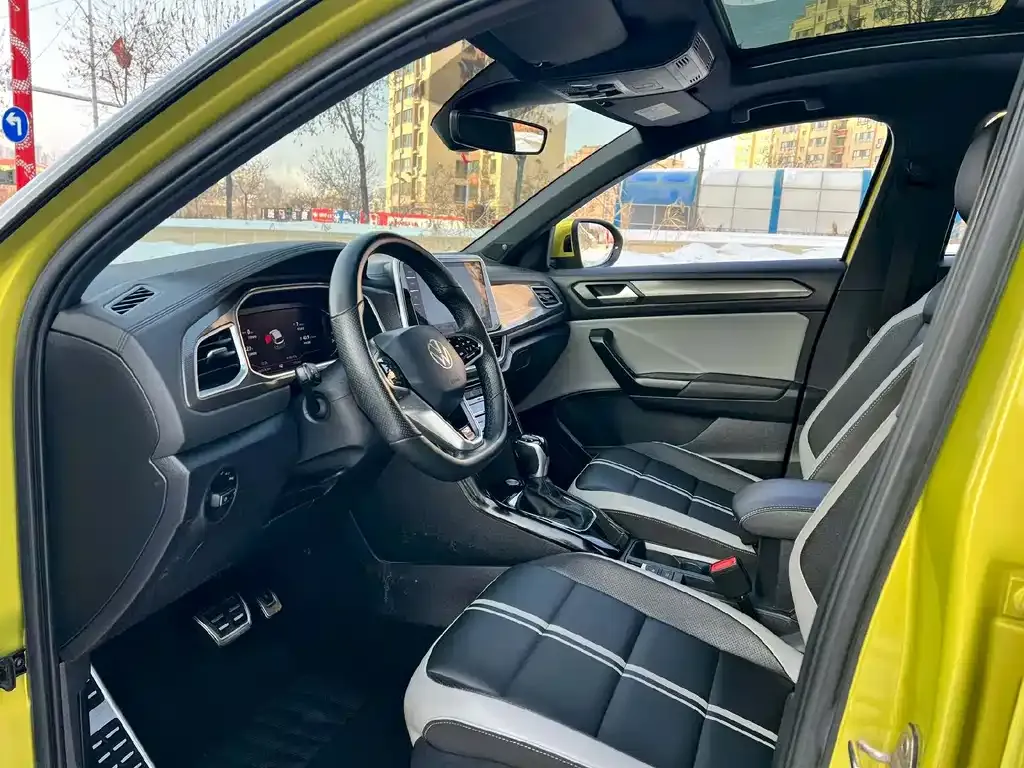 Volkswagen T-Roc 2023 из CN, фото 6