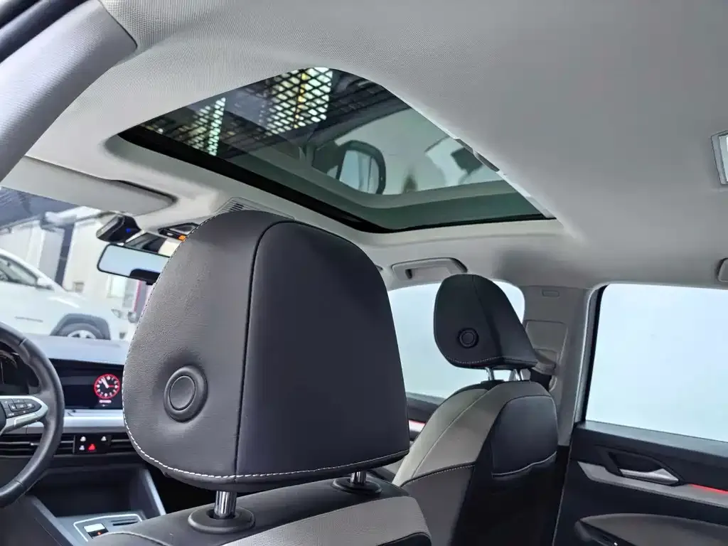 Volkswagen Golf 2021 из CN, фото 7