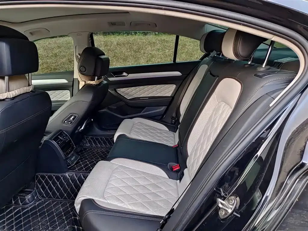Volkswagen Magotan 2023 из CN, фото 4