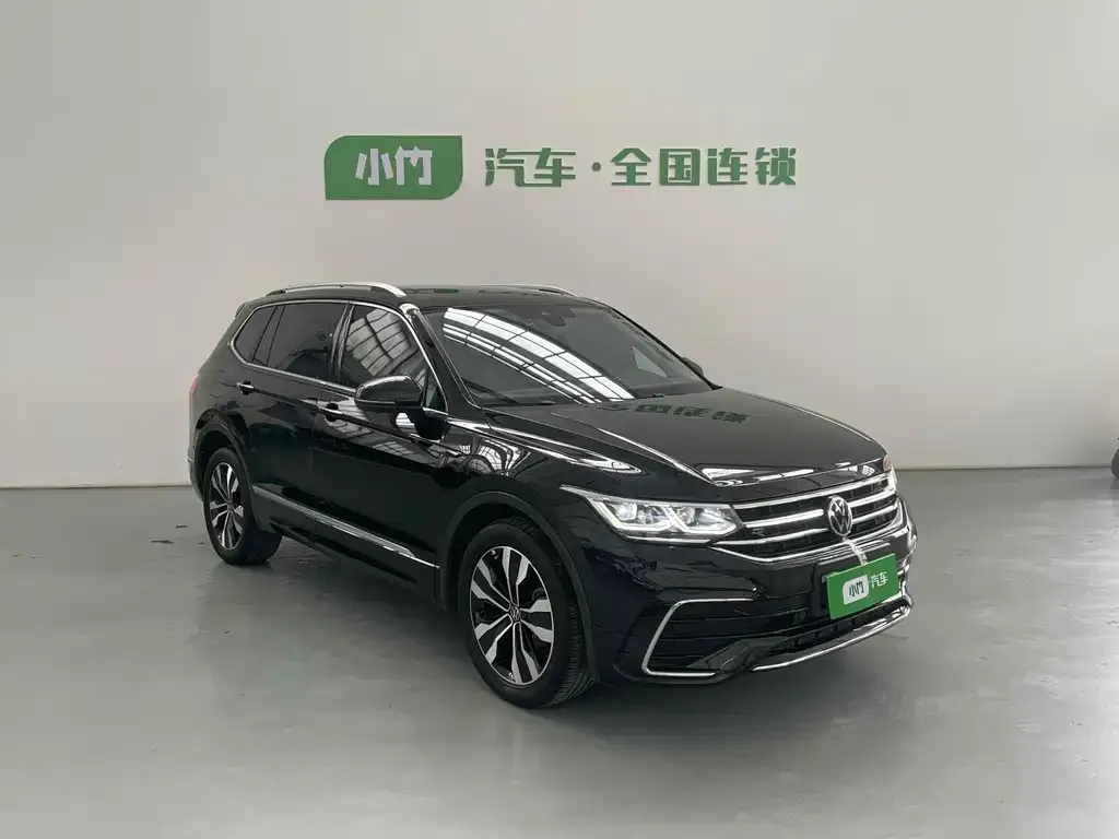 Volkswagen Tiguan L — фото 4