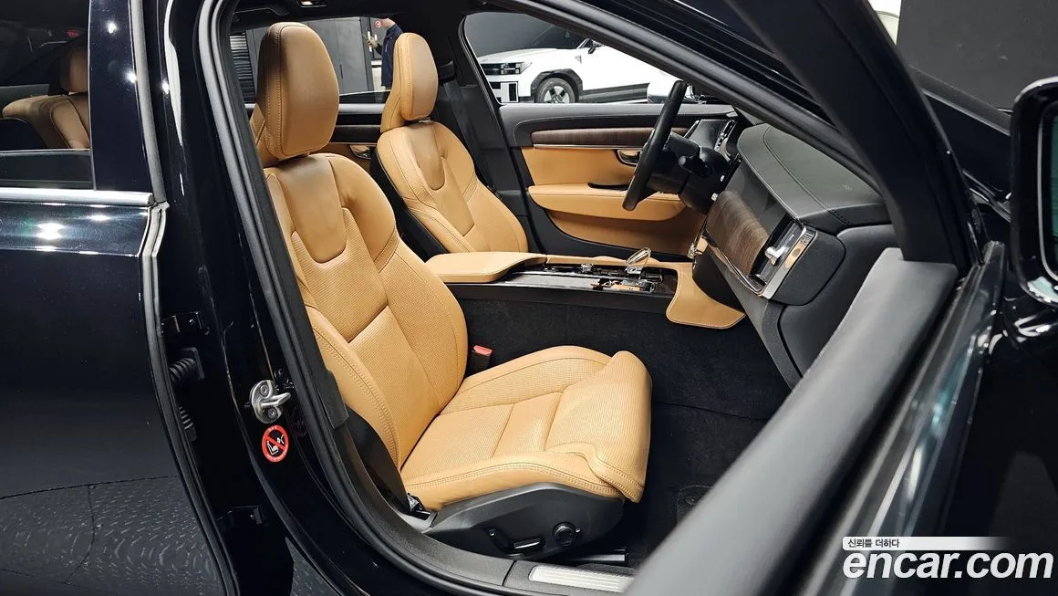 Volvo S90 2023 из KR, фото 6