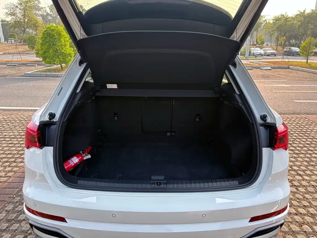 Audi Q3 2022 из CN, фото 3