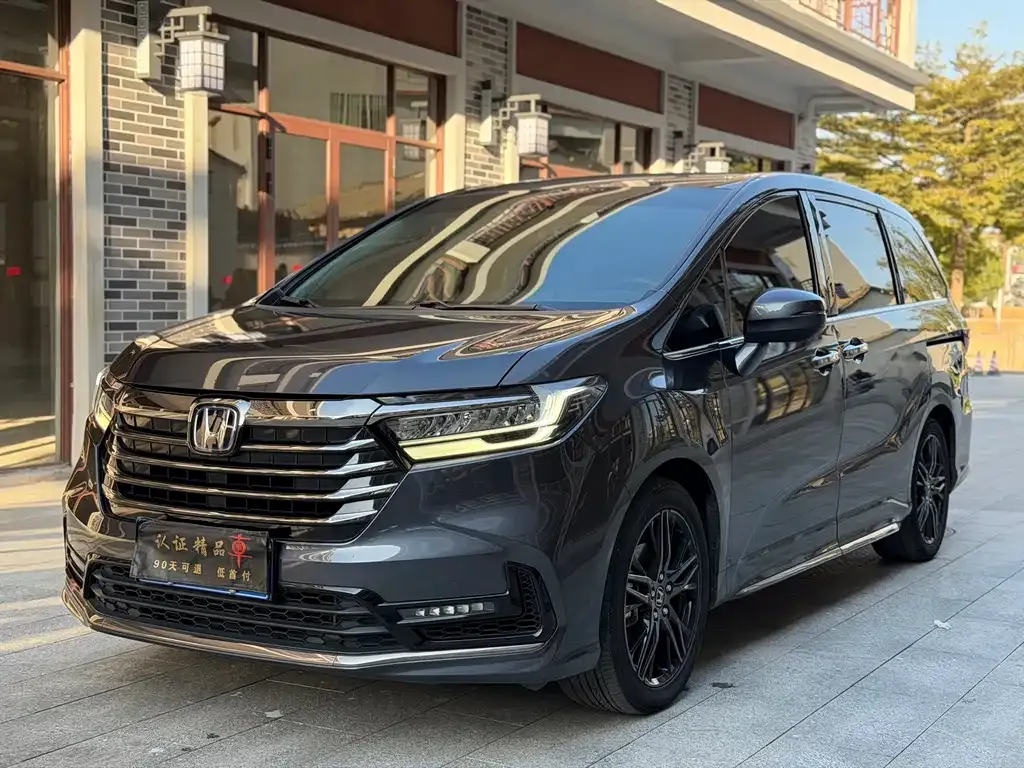 Honda Odyssey — фото 1