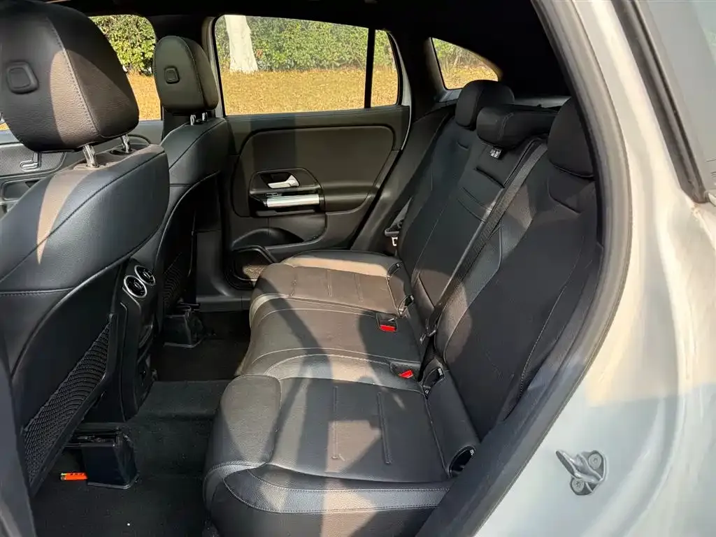 Mercedes-Benz GLA 2023 из CN, фото 3