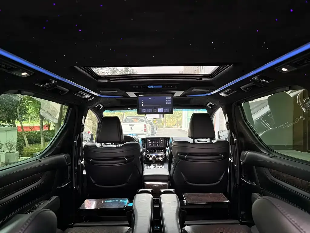 Toyota Alphard 2021 из CN, фото 5