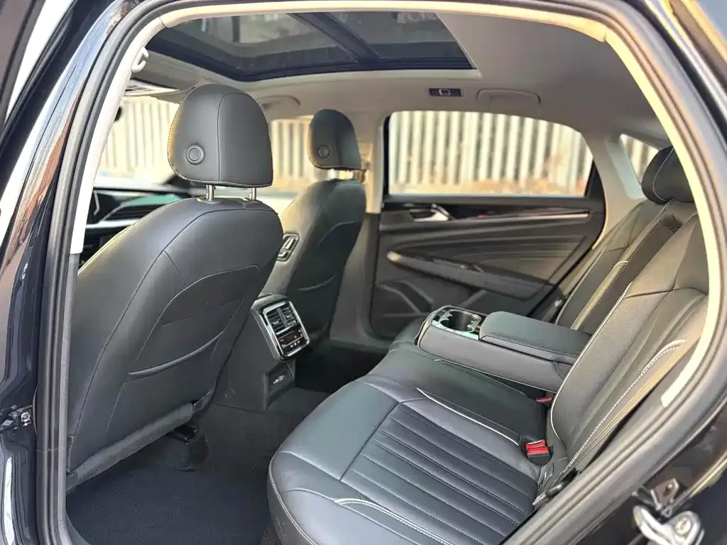 Volkswagen Passat — фото 4