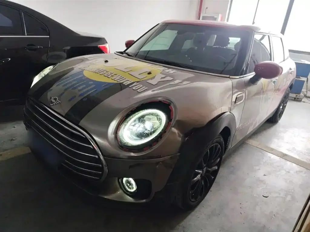 MINI Clubman — фото 1