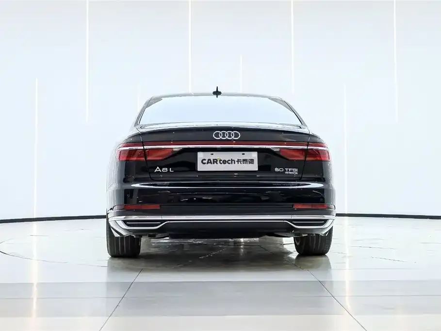 Audi A8 2022 из CN, фото 7