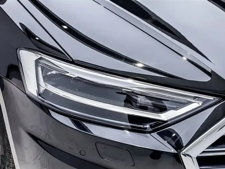 Audi A8 2022 из CN, фото 6