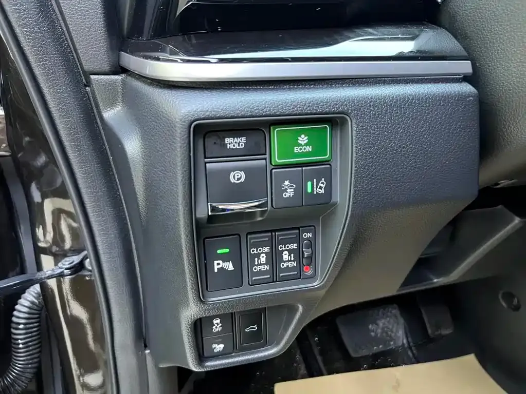 Honda Elysion 2021 из CN, фото 2
