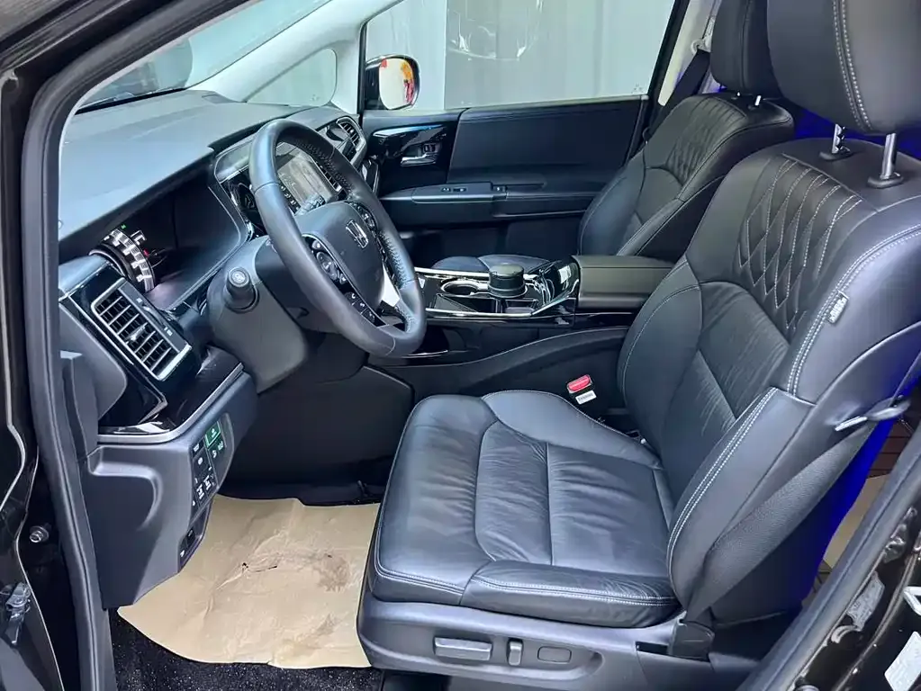 Honda Elysion 2021 из CN, фото 5