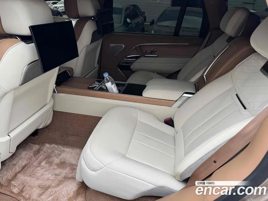 Land Rover Range Rover 2023 из KR, фото 2