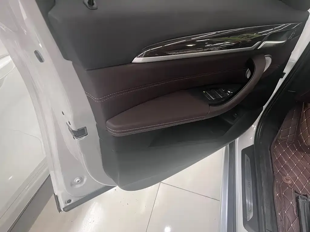 BMW X1 2021 из CN, фото 3