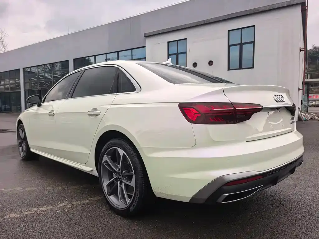Audi A4L 2024 из CN, фото 10