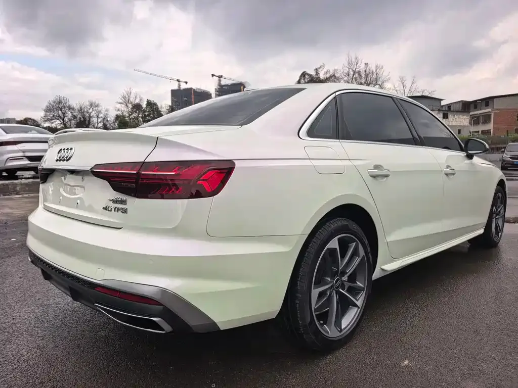 Audi A4L 2024 из CN, фото 7