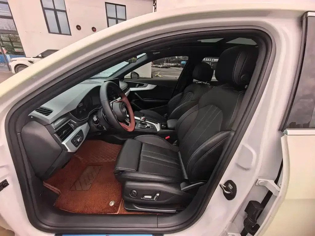 Audi A4L 2024 из CN, фото 3