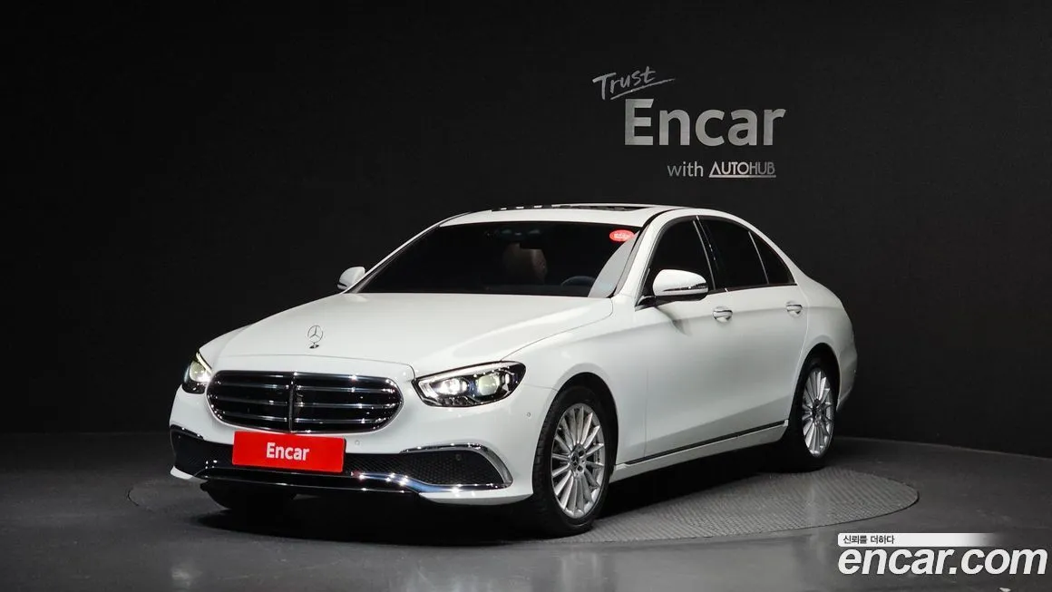 Mercedes-Benz E-Class — фото 1