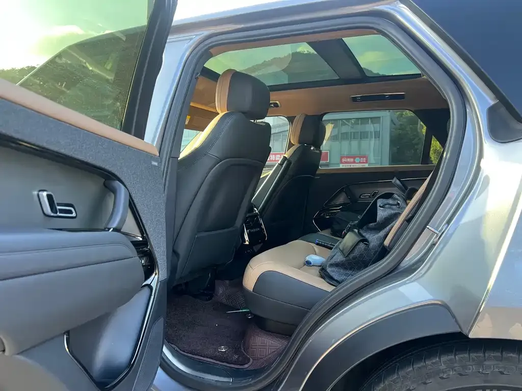 Land Rover Sport 2023 из CN, фото 2