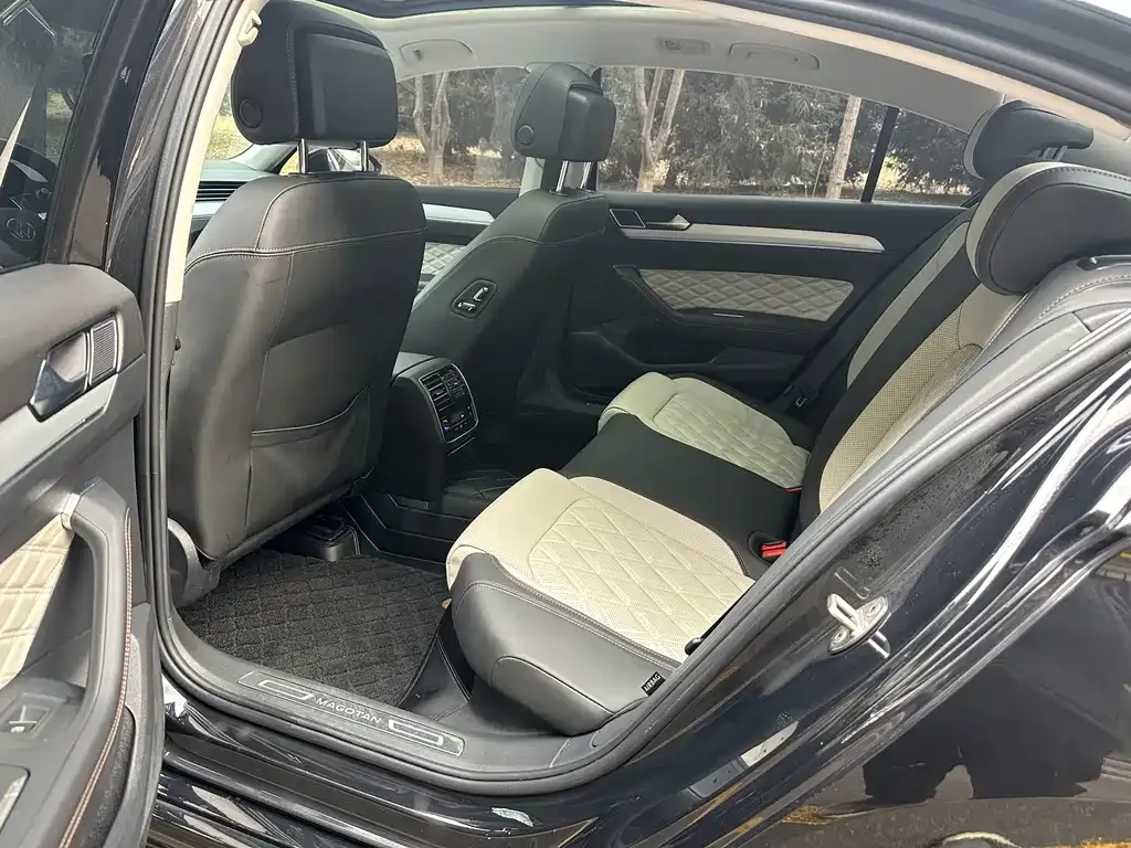 Volkswagen Magotan 2023 из CN, фото 6