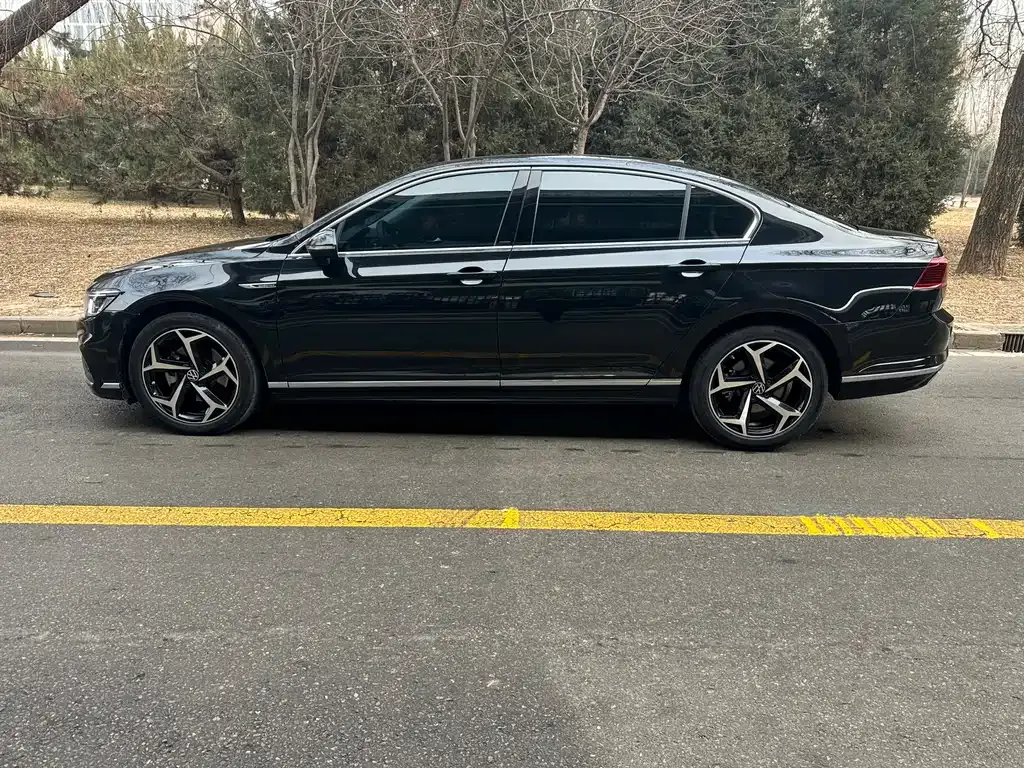 Volkswagen Magotan 2023 из CN, фото 8
