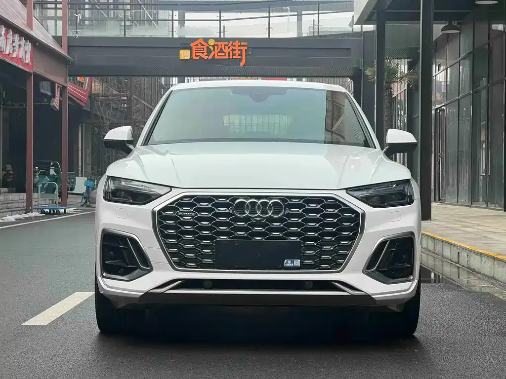 Audi Q5L Sportback 2022 из CN, фото 9